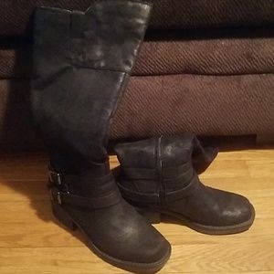 Women's black leather boots